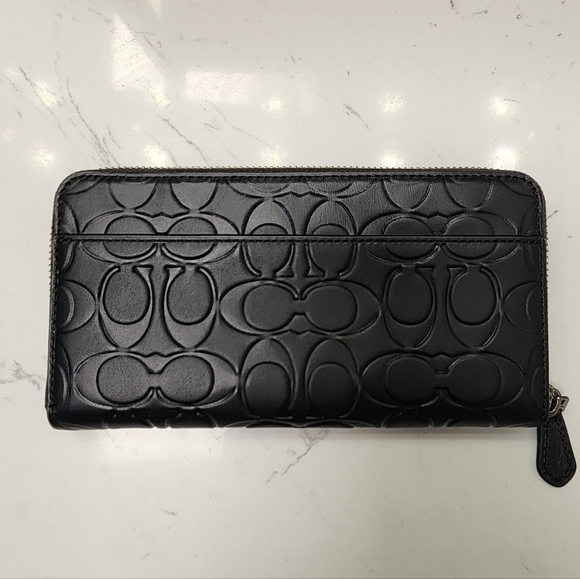 Coach Black Embossed Accordian Zip Wallet NWOT - Picture 2 of 3